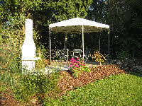 Pavillon mit Grillkamin